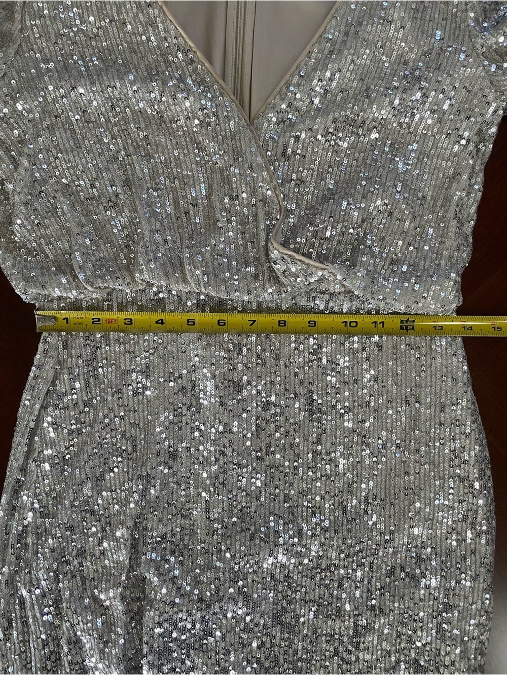 Eliza J Silver Sequin Cocktail Dress Long Sleeve V-Neck Size 4 - Picture 5 of 11